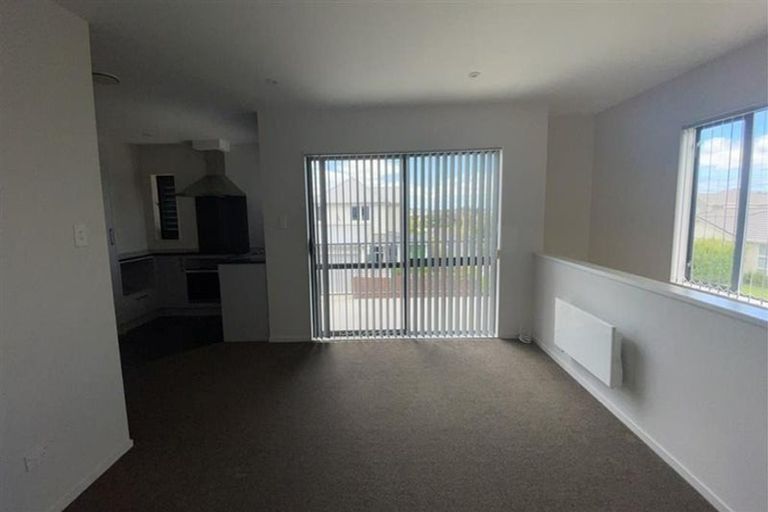 Photo of property in 1/46 Hollowout Street, Takanini, 2112