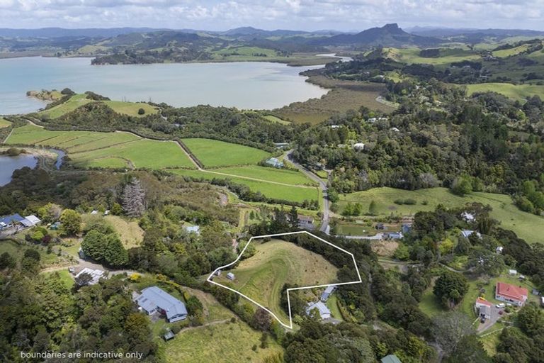 Photo of property in 14 Campbell Road, Totara North, Kaeo, 0479