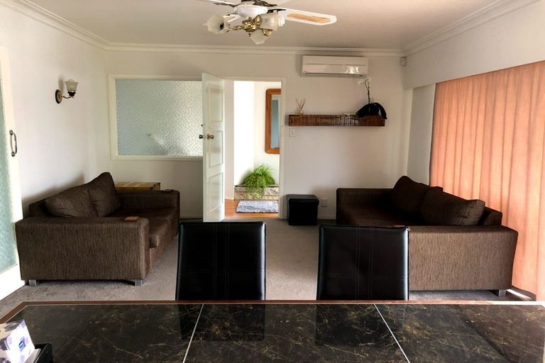 Photo of property in 3 Larne Avenue, Pakuranga Heights, Auckland, 2010