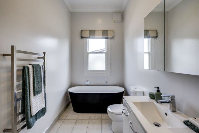 Photo of property in 502a Charles Street, Saint Leonards, Hastings, 4120