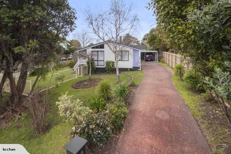 Photo of property in 10 Kitewao Street, Northcote, Auckland, 0627