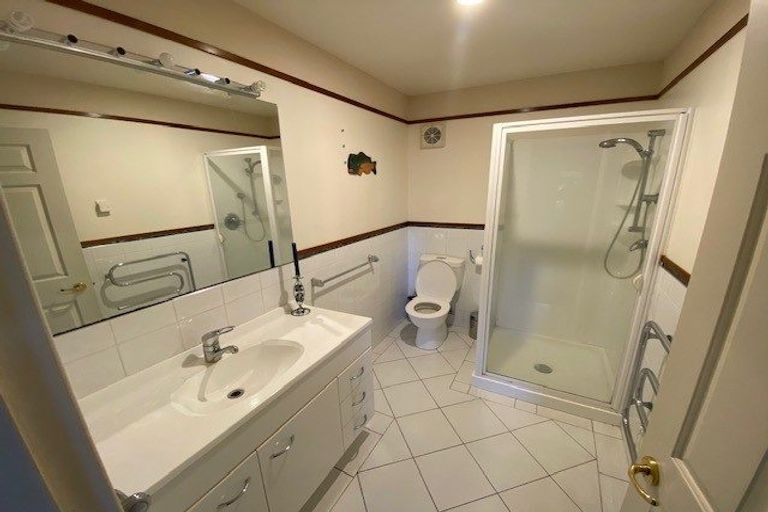 Photo of property in 36 Philomel Crescent, Bayswater, Auckland, 0622