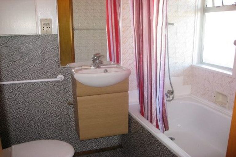 Photo of property in Melksham Towers, 902/131 Brougham Street, Mount Victoria, Wellington, 6011