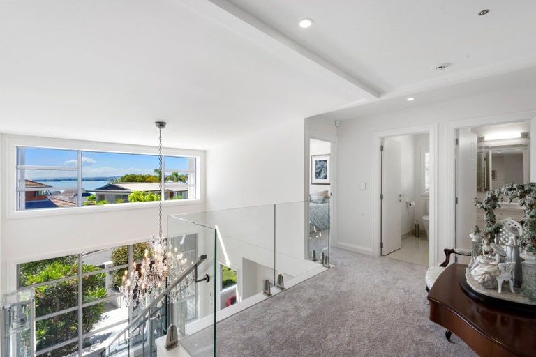 Photo of property in 6d Burford Place, Mellons Bay, Auckland, 2014