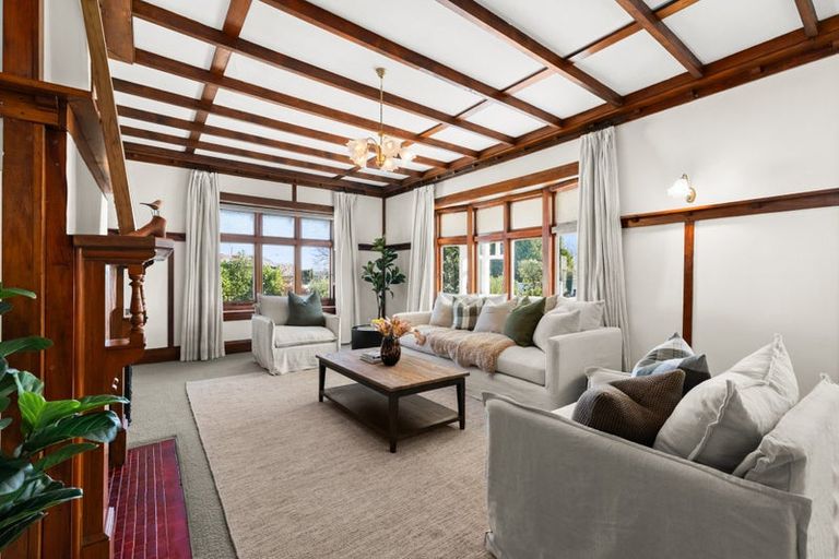 Photo of property in 86 Te Mata Road, Havelock North, 4130