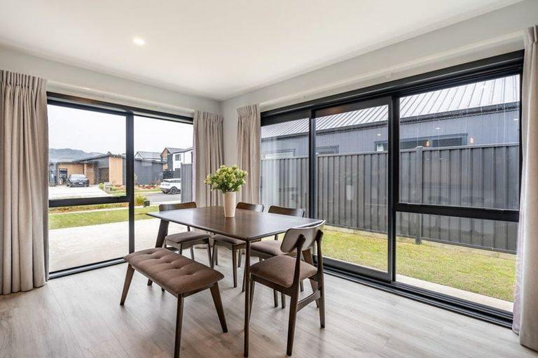 Photo of property in 15 Cynisca Crescent, Wallaceville, Upper Hutt, 5018