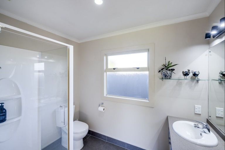Photo of property in 6 Palliser Place, Poraiti, Napier, 4112