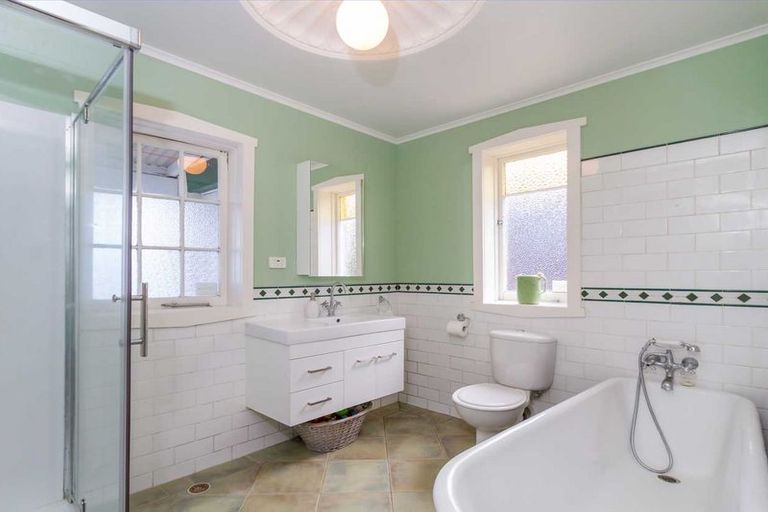 Photo of property in 10 Arawa Street, New Lynn, Auckland, 0600