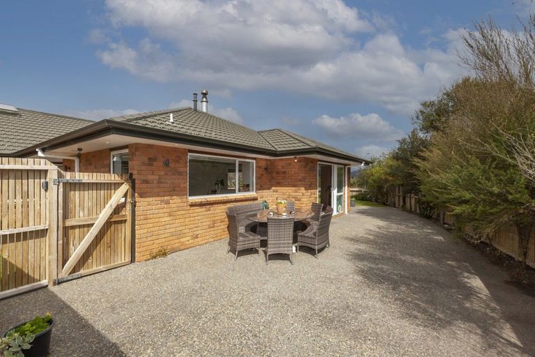 Photo of property in 2 Cascade Way, Paraparaumu, 5032