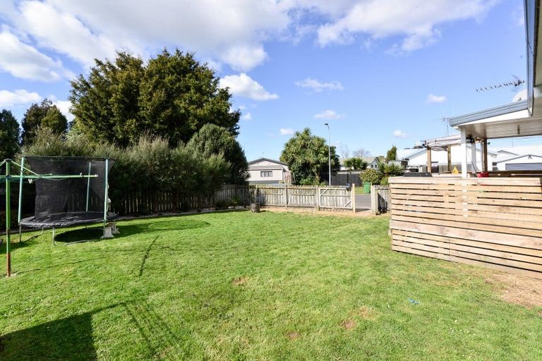 Photo of property in 21 Penney Green, Nawton, Hamilton, 3200