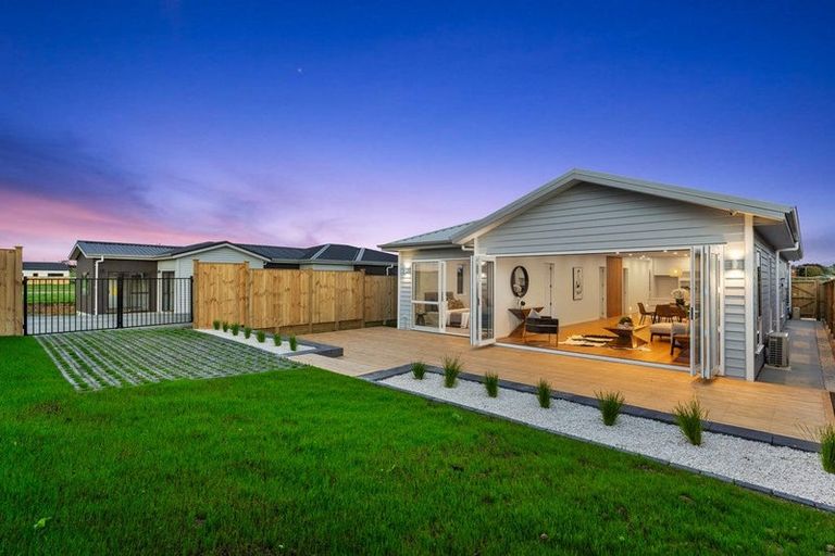 Photo of property in 113 Mutetai Road, Clarks Beach, 2122