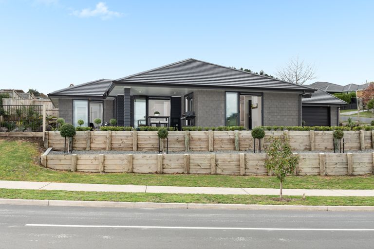 Photo of property in 2 Moira Close, Welcome Bay, Tauranga, 3175