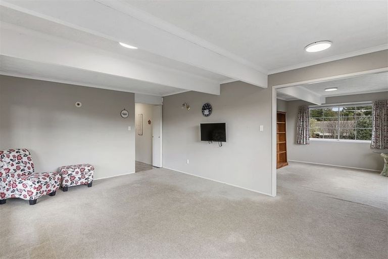 Photo of property in 65 Aviemore Drive, Highland Park, Auckland, 2010