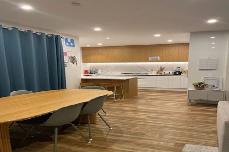 Photo of property in 39b Exminster Street, Blockhouse Bay, Auckland, 0600