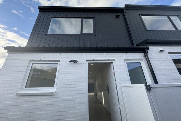 Photo of property in 3/5 Preston Avenue, Henderson, Auckland, 0610