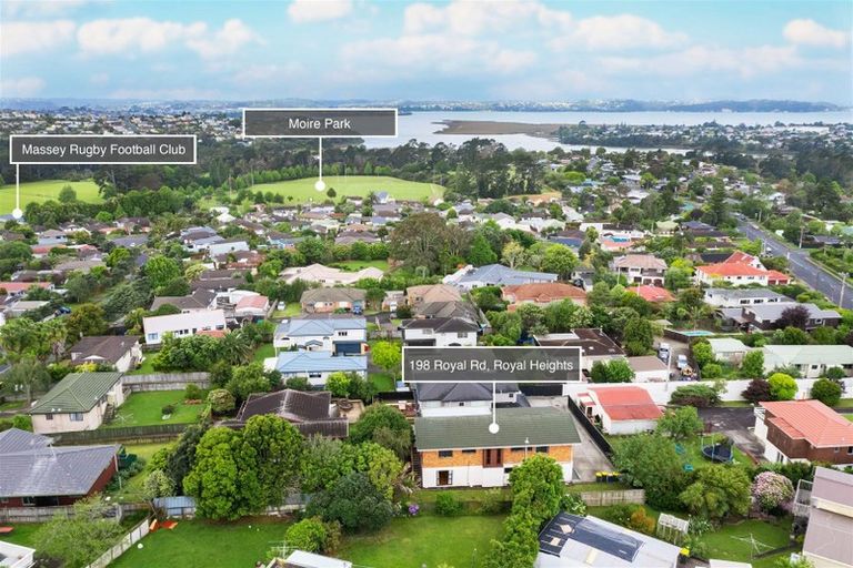Photo of property in 198 Royal Road, Massey, Auckland, 0614
