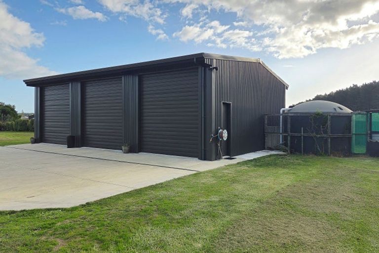 Photo of property in 15 Carex Grove, Foxton Beach, Foxton, 4815