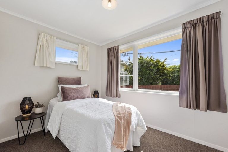 Photo of property in 3b Seon Place, Clouston Park, Upper Hutt, 5018
