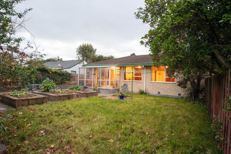 Photo of property in 2/121a Estuary Road, South New Brighton, Christchurch, 8062