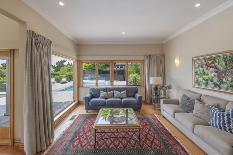 Photo of property in 17 Beere Haven Road, Seatoun, Wellington, 6022