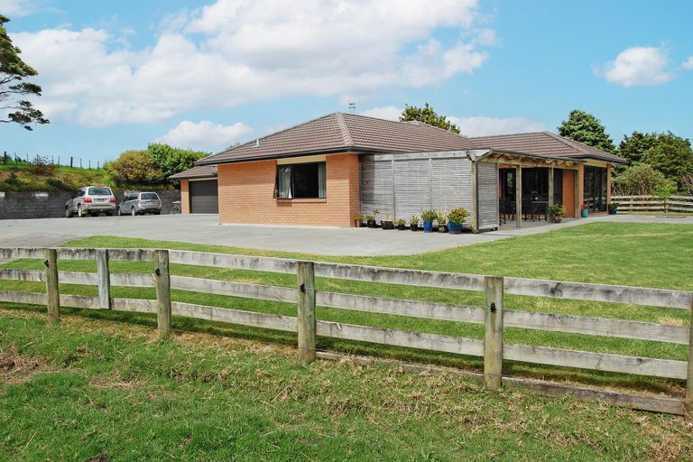 Photo of property in 34 Tawa Avenue, Kaiwaka, 0573