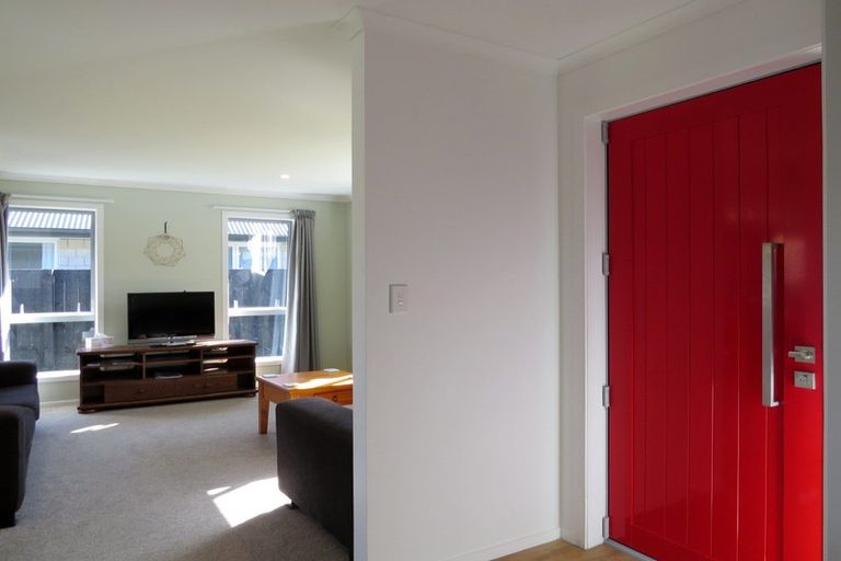 Photo of property in 71 Golden Shore Place, Coromandel, 3506