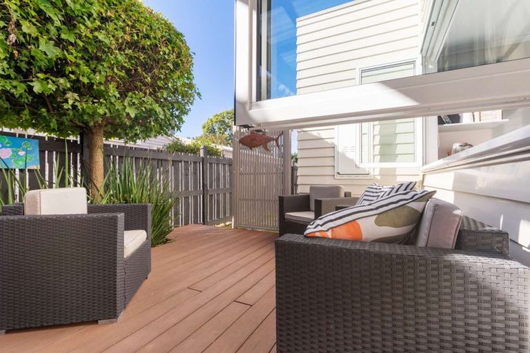 Photo of property in 49 Clare Street, Cambridge, 3434