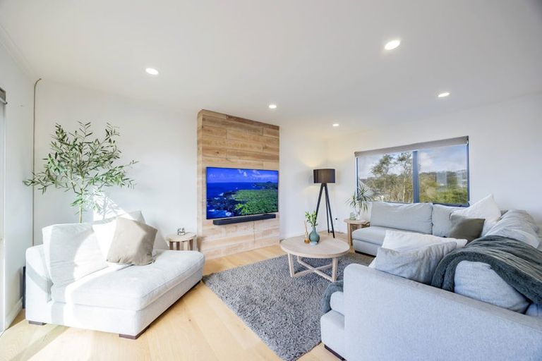 Photo of property in 40 Coventry Way, Long Bay, Auckland, 0630