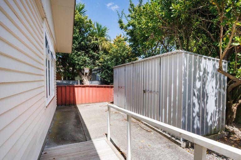 Photo of property in 12 Ngaio Street, West End, Palmerston North, 4412