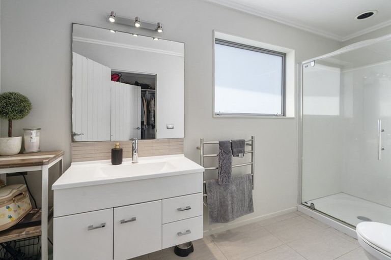 Photo of property in 20 Parkvue Drive, Bell Block, New Plymouth, 4312