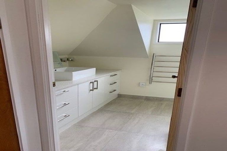 Photo of property in 2/8 Jutland Road, Hauraki, Auckland, 0622