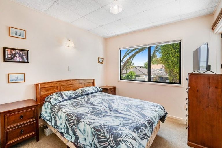 Photo of property in 7c Puriri Avenue, Orewa, 0931