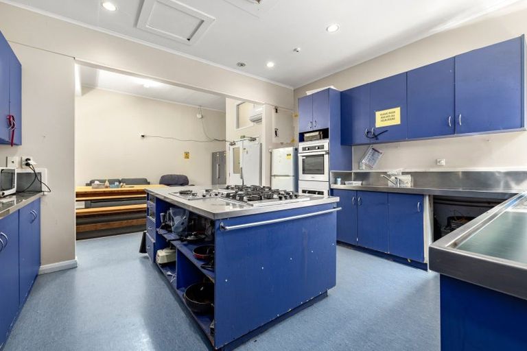 Photo of property in Rosemere Backpackers, 6 Macdonald Crescent, Te Aro, Wellington, 6011