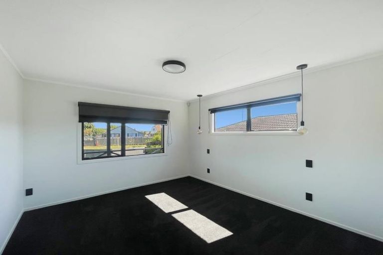 Photo of property in 51 Poaka Avenue, Dinsdale, Hamilton, 3204