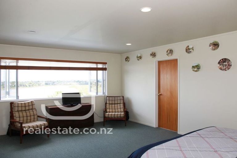 Photo of property in 157 West Harbour Drive, West Harbour, Auckland, 0618