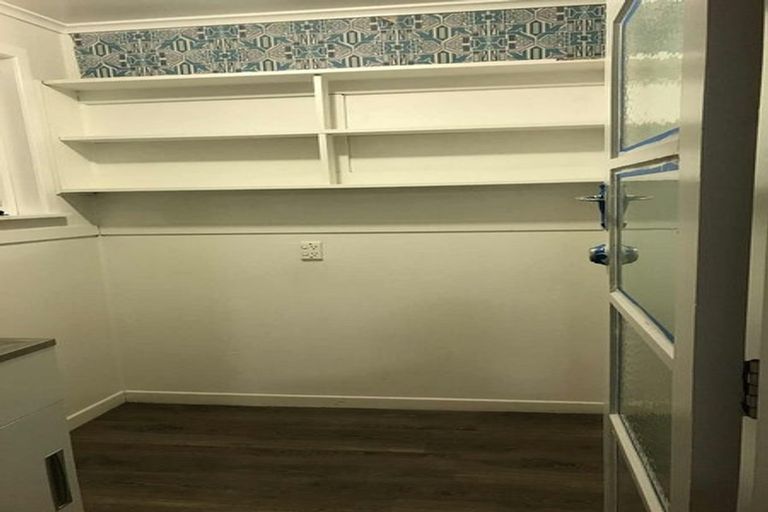 Photo of property in 20 Stokes Avenue, Te Atatu Peninsula, Auckland, 0610