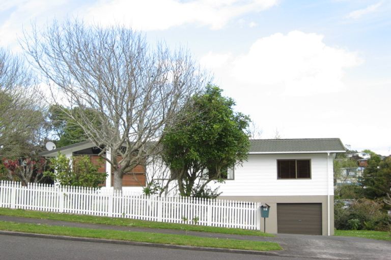 Photo of property in 28 Branch Road, Highlands Park, New Plymouth, 4312