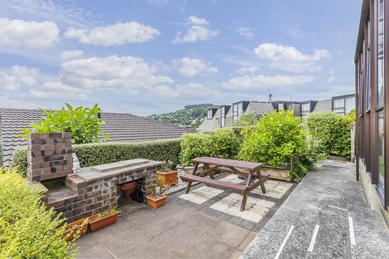 Photo of property in 31 Winston Street, Crofton Downs, Wellington, 6035