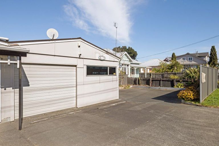 Photo of property in 300 Aberdeen Road, Gisborne, 4010