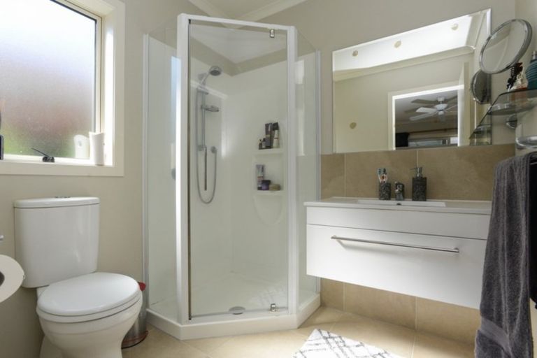 Photo of property in 100a Guppy Road, Taradale, Napier, 4112