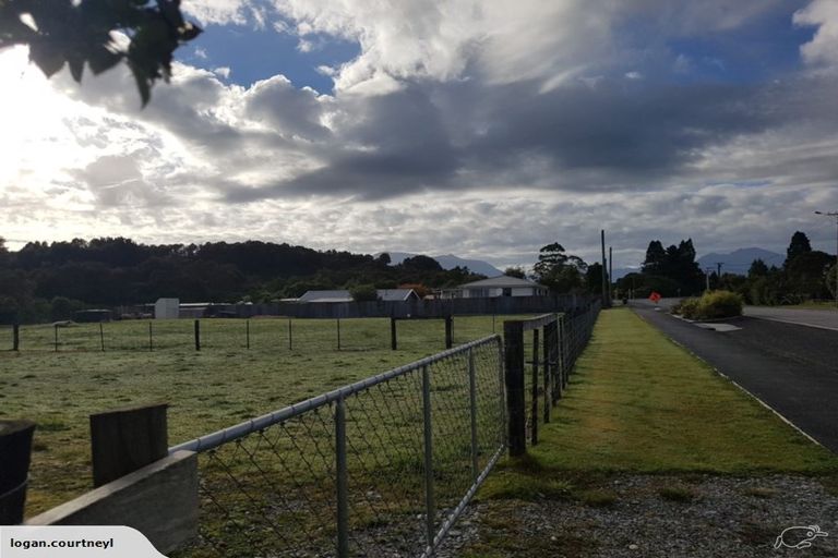 Photo of property in 17 Blair Avenue, Pukekohe, 2120