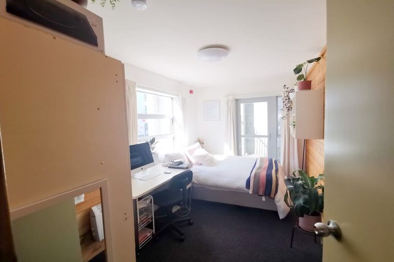 Photo of property in Drummond Street Flats, 1/19 Drummond Street, Mount Cook, Wellington, 6021