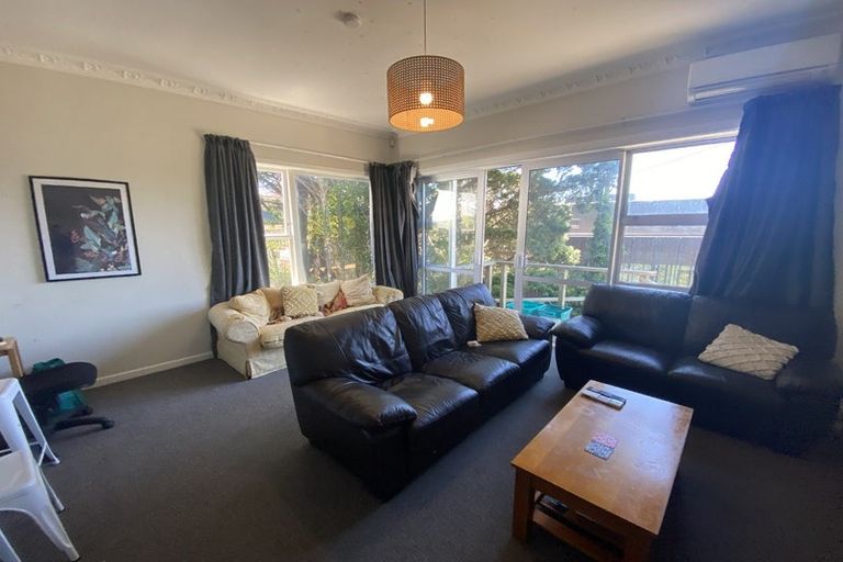 Photo of property in 62 Kelburn Parade, Kelburn, Wellington, 6012
