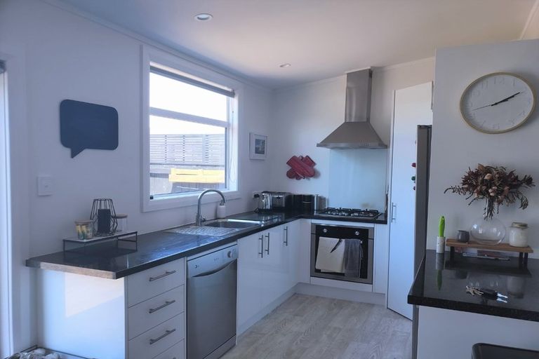 Photo of property in 104 Randwick Road, Moera, Lower Hutt, 5010