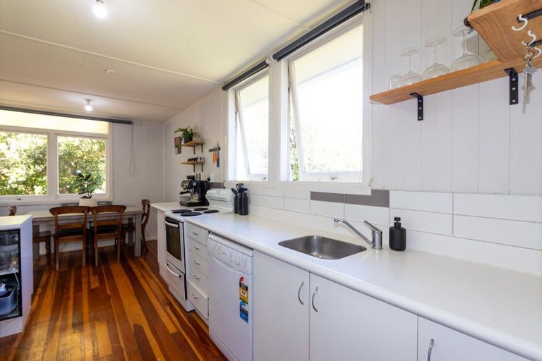 Photo of property in 67 Beach Road, Haumoana, 4102