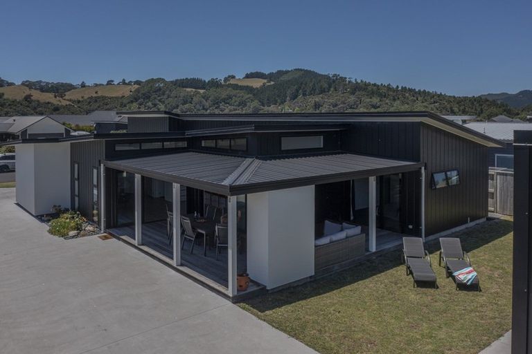 Photo of property in 51 Longreach Drive, Cooks Beach, Whitianga, 3591