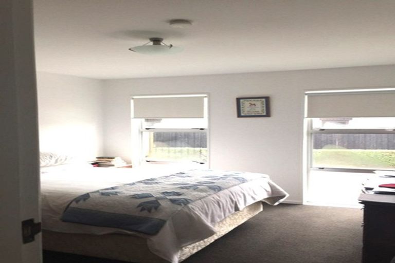 Photo of property in 2/74 Garreg Road, Bryndwr, Christchurch, 8052