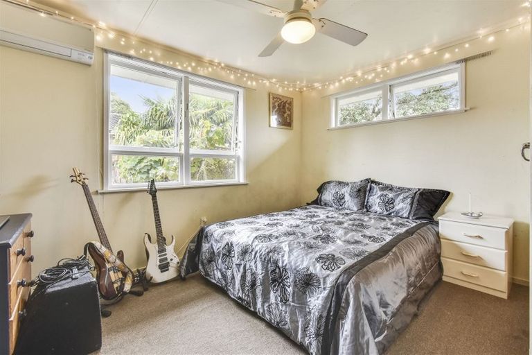 Photo of property in 2 Dulcie Place, Red Hill, Papakura, 2110