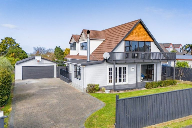 Photo of property in 16 Douglas Street, Hawera, 4610