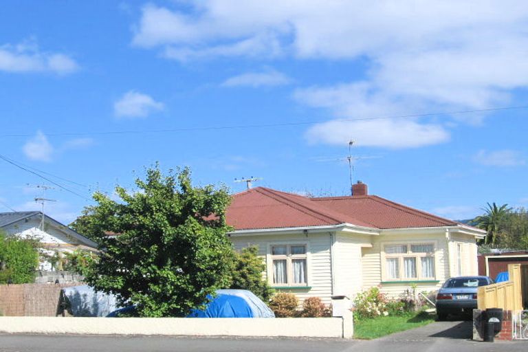 Photo of property in 71 Pine Avenue, Ebdentown, Upper Hutt, 5018